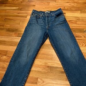 New Levi’s Ribcage straight